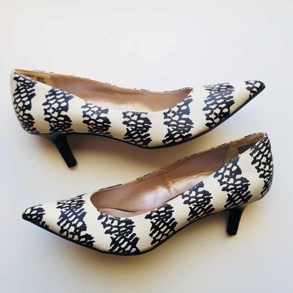dexflex comfort Shoes - NWOT DexFlex Comfort Heels, size 9.5
